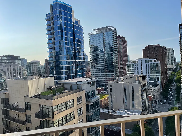 70 W Huron St #1805 — Photo 8