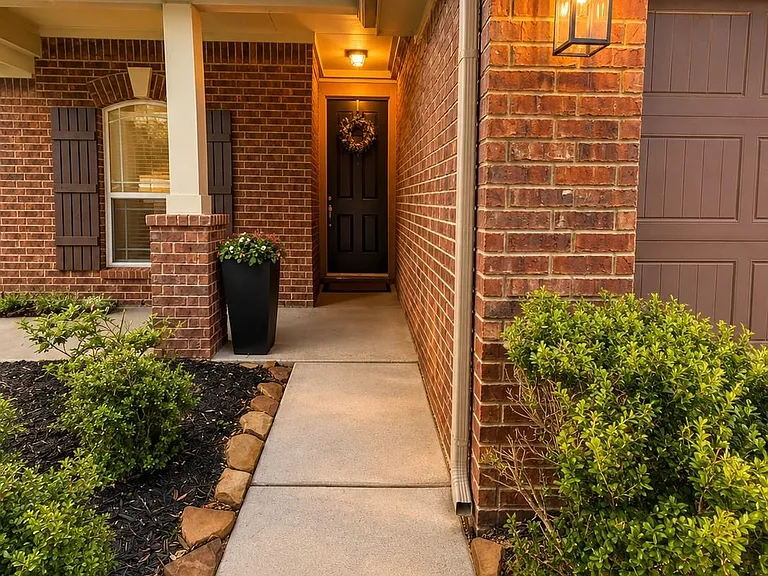 2310 Corry Crest Cir — Photo 2
