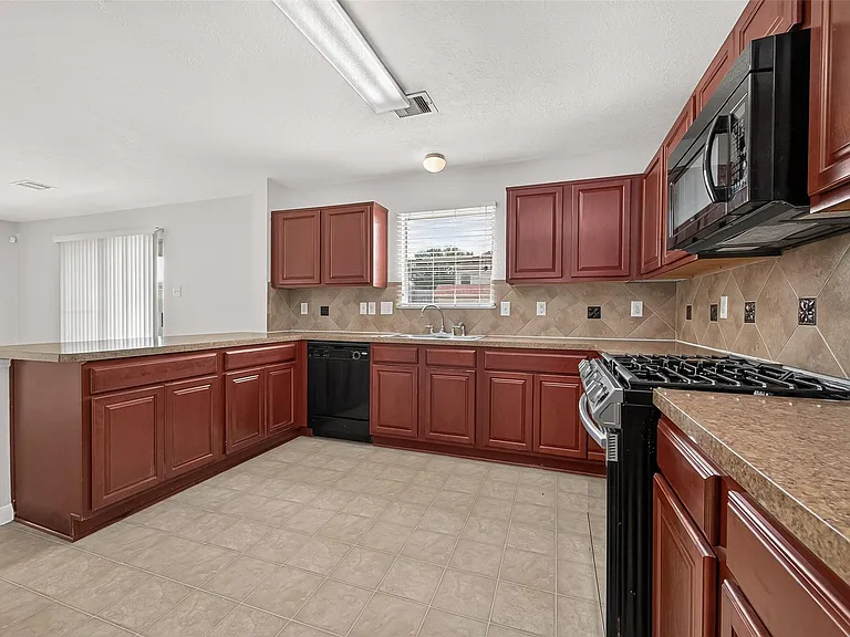 18403 Tupper Bend Ln — Photo 12