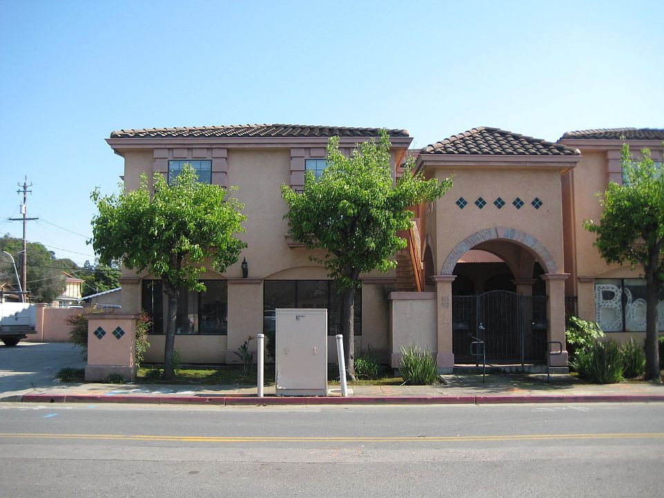 1st image of 912 Highland Blvd