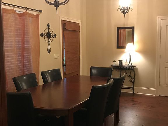 2nd image of 589 Clubhouse Dr