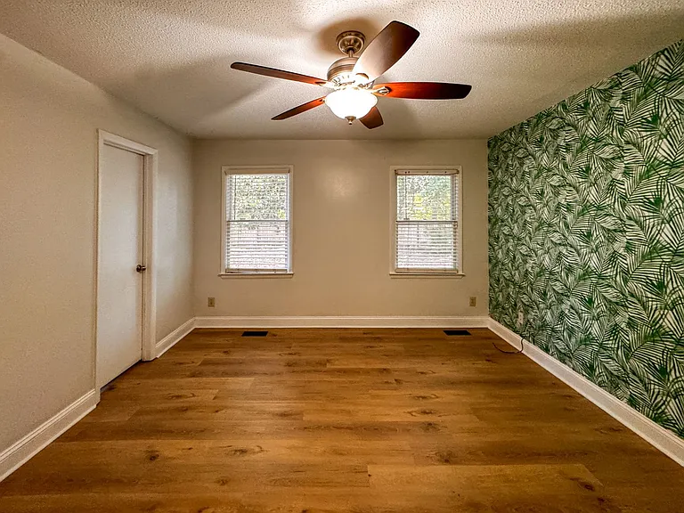 6747 Vaughn Rd — Photo 11
