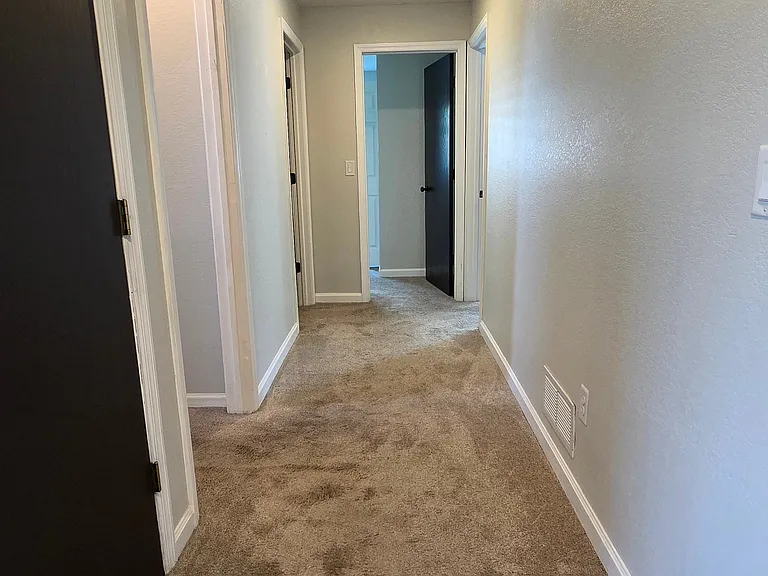 4287 Trumpeter Dr SE — Photo 35