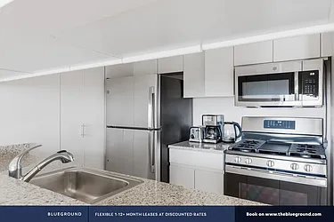 Rented by The Blueground