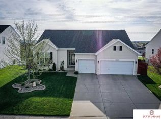 10613 S 113th St, Papillion, NE 68046