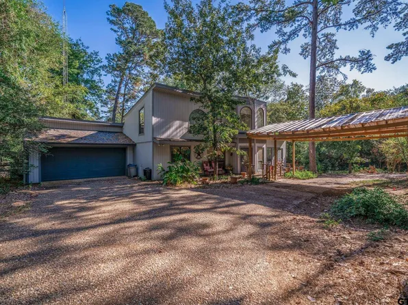 534 Greenbriar Trl, Holly Lake Ranch, TX 75765