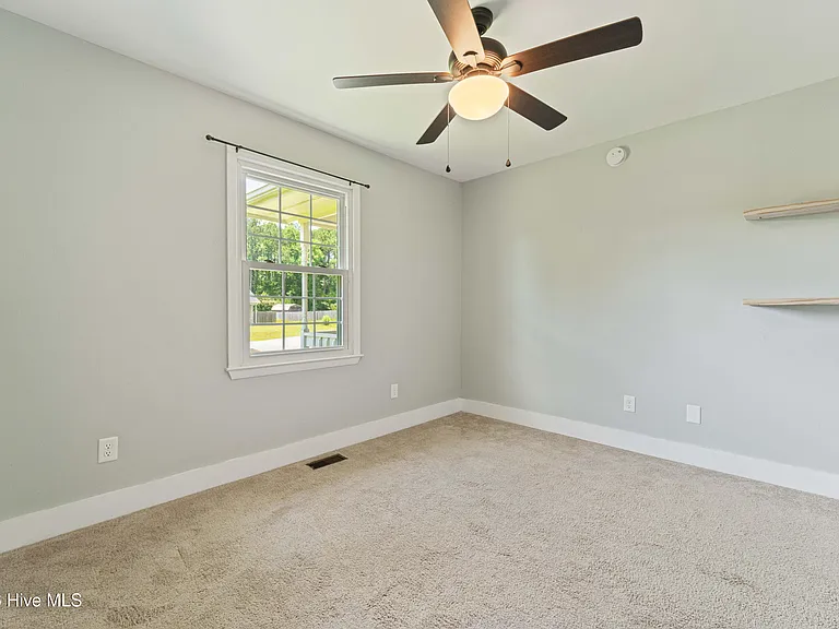 108 Quail Hollow Dr — Photo 10