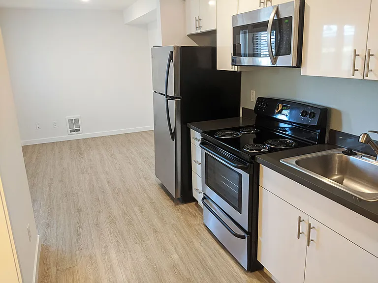 Savanna Apartments — Photo 8