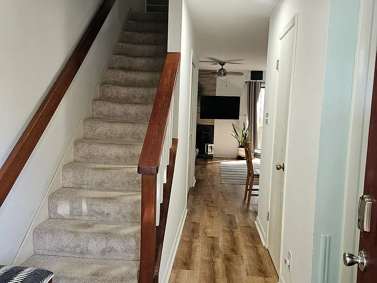 106 Beechwood Dr — Photo 3