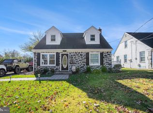 1371 Burmont Rd, Drexel Hill, PA 19026