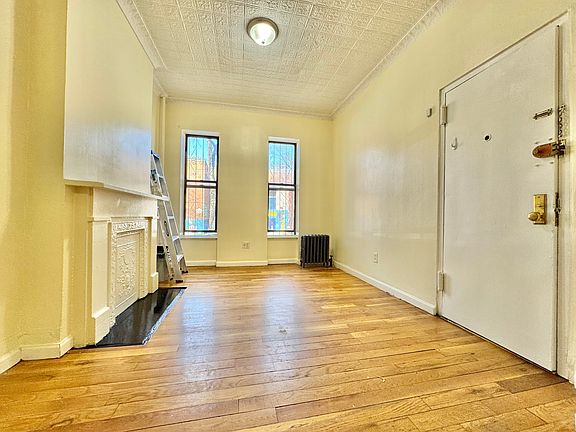4th image of 79 Underhill Ave #1E