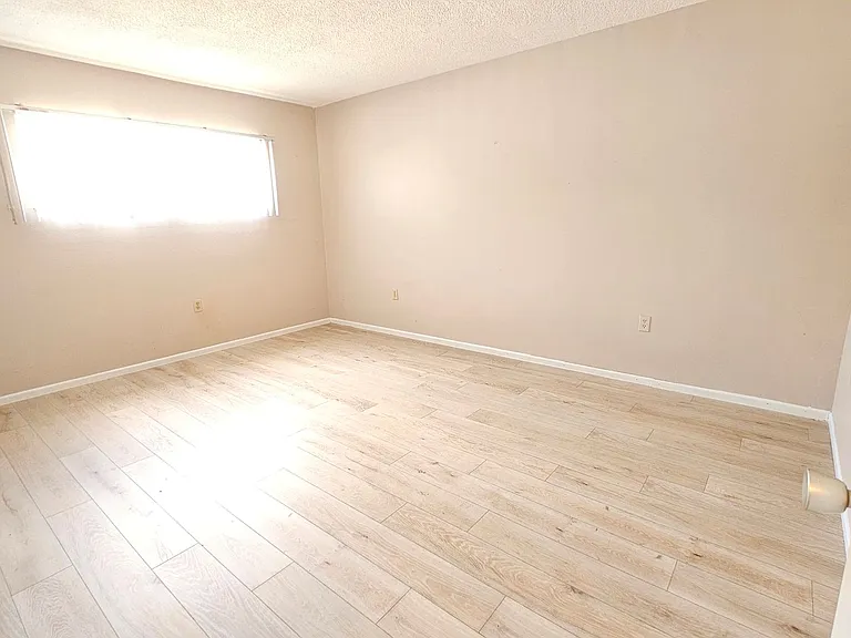 509 W Venice Ave #102 — Photo 16