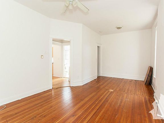 3rd image of 3415 N Seminary Ave #Ch1v