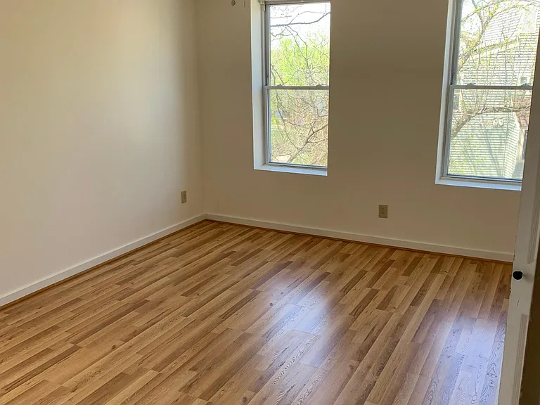40 S Front St #5 — Photo 9