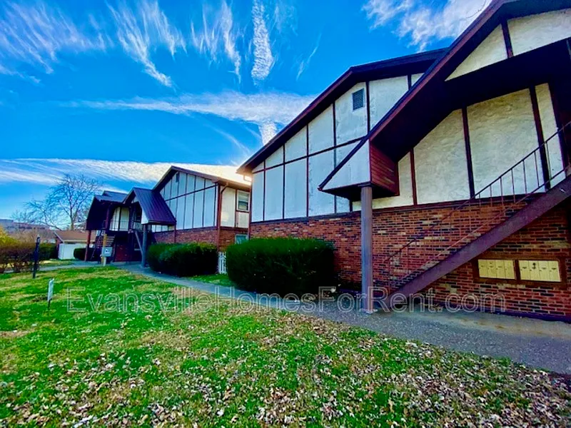 2 bed, 1.0 bath, $675 — Photo 4