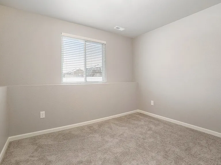 33438 Pinedale Ln — Photo 15