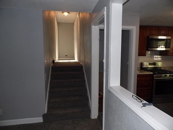 3rd image of 7227 Myrtle Ave