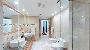 6000 Collins Ave #124 — Photo 7