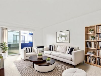 10982 Roebling Ave APT 518, Los Angeles, CA, 90024