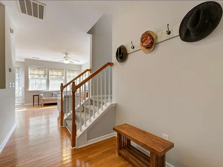 1100 Saint Pauls Parrish Ln — Photo 8