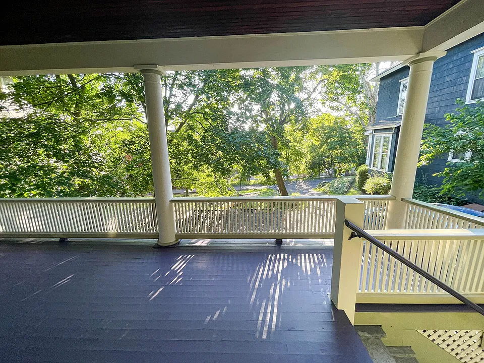 103 Spring Ln