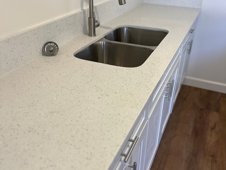 1st image of 581 E Pleasant St APT 5
