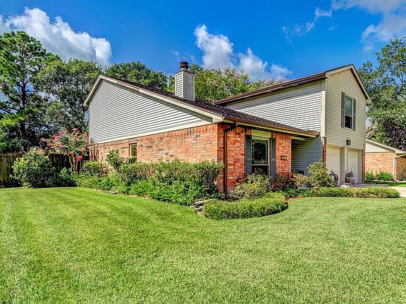 3rd image of 2301 Jackson Ln