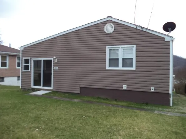 1321 Midland Beaver Rd, Industry, PA 15052