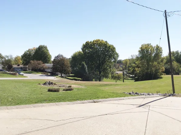 4203 W Ely Rd #8, Hannibal, MO 63401