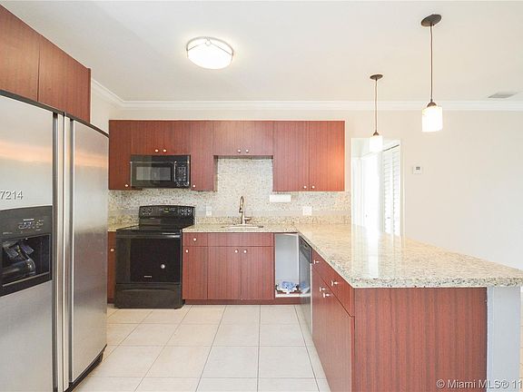 5th image of 14945 Garden Dr