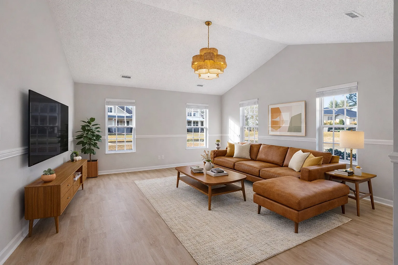 3 bed, 1306 sqft, $2,350 — Photo 3