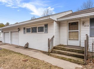 913 Fern St, Traverse City, MI 49686