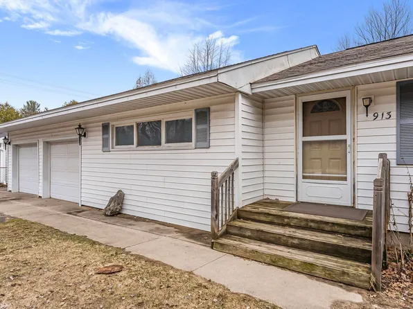 913 Fern St, Traverse City, MI 49686