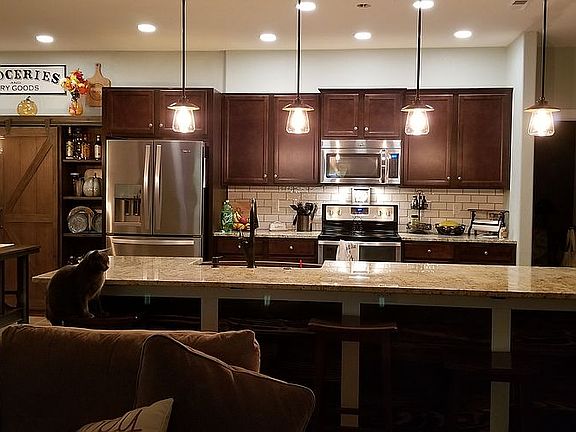 Kitchen w/ 10ft Island