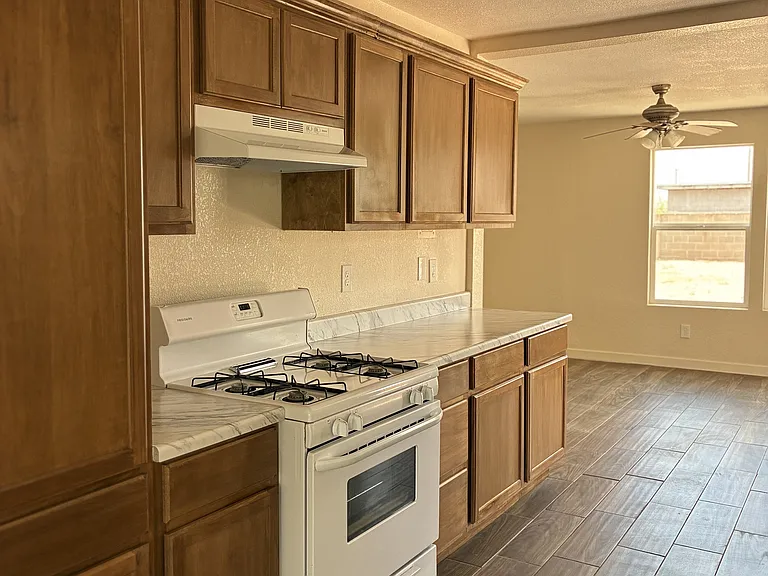 3900 McConnell Ave — Photo 6
