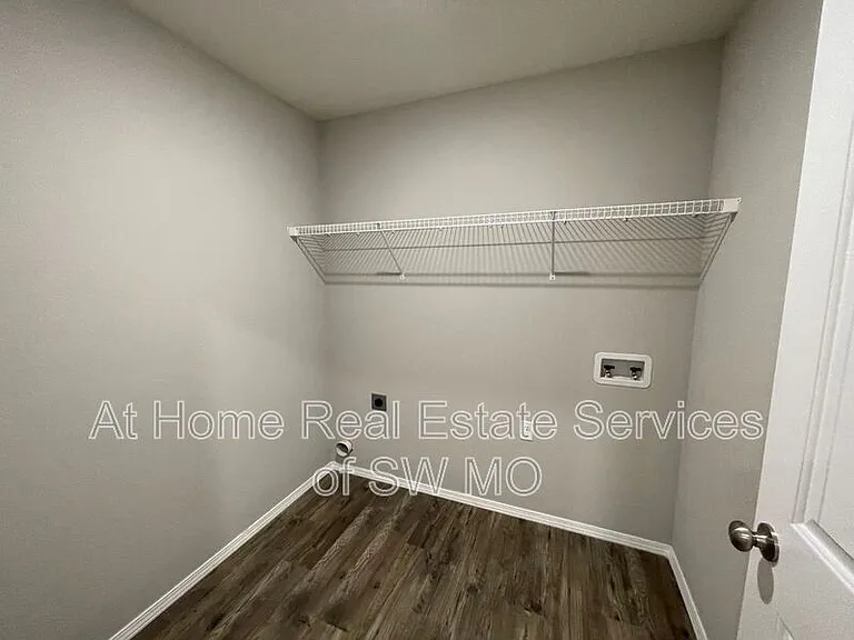 3862 W Linwood St — Photo 7