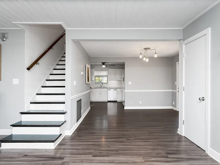 94 Daisy Ln — Photo 4