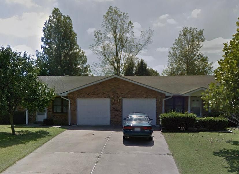 Available unit is on the left side