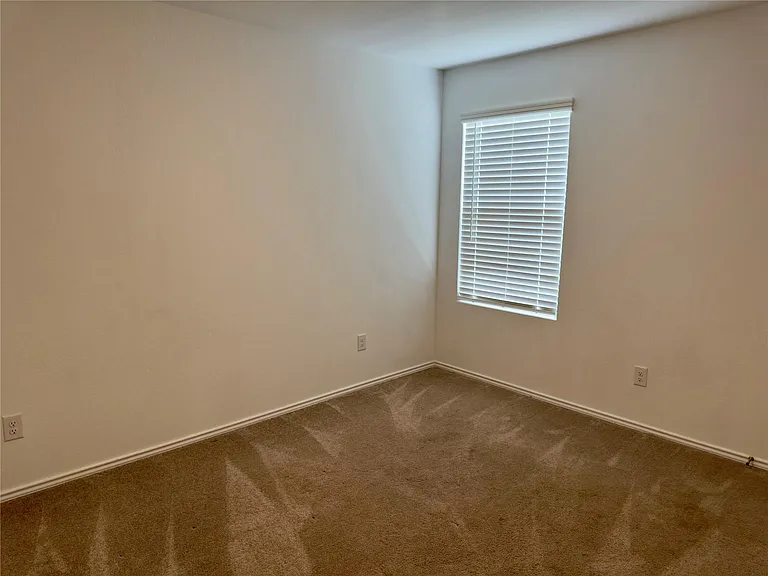 510 Sunray Dr — Photo 16