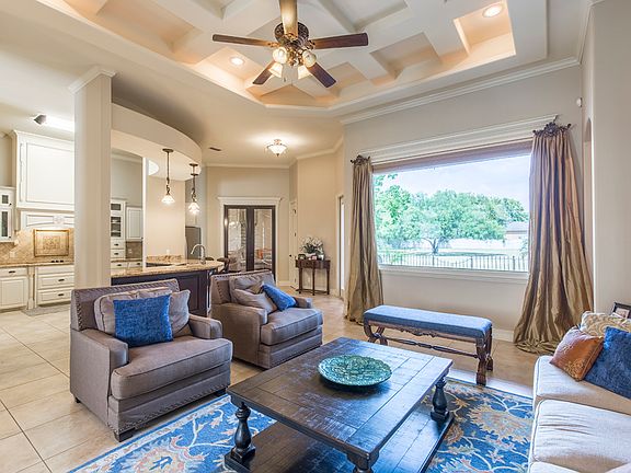 3rd image of 2614 Wildwood Dr
