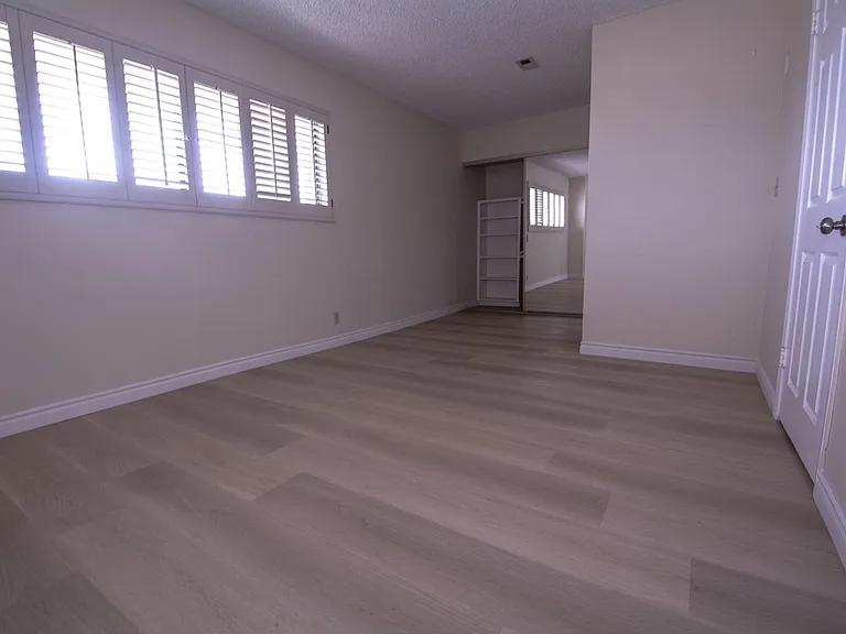 848 W Huntington Dr #28 — Photo 22