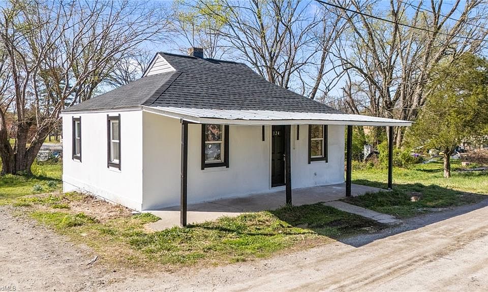 1st image of 124 Rocky Ln