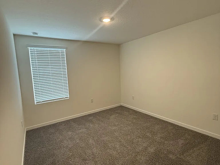 588 Preston Cove Dr — Photo 8