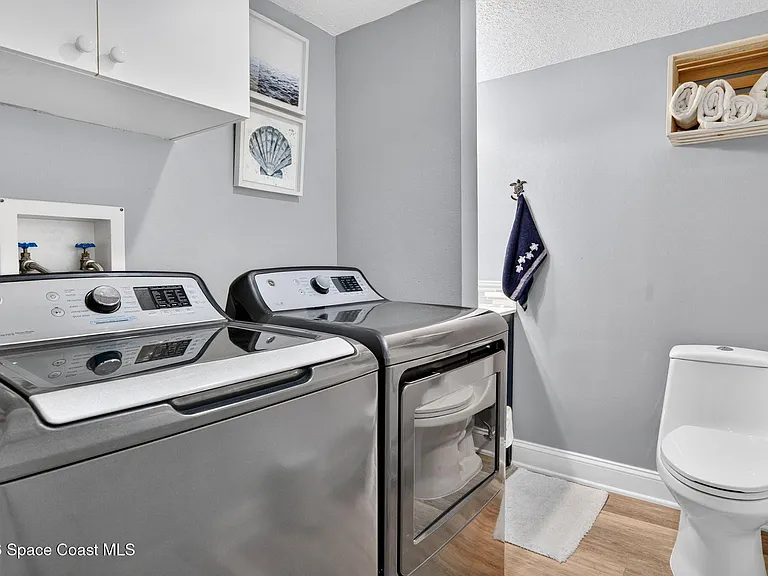 606 Shorewood Dr #C402 — Photo 12