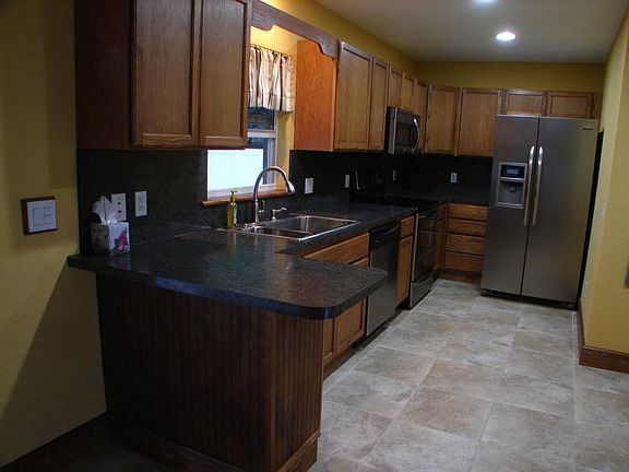 4th image of 19170 SE Robert Dr