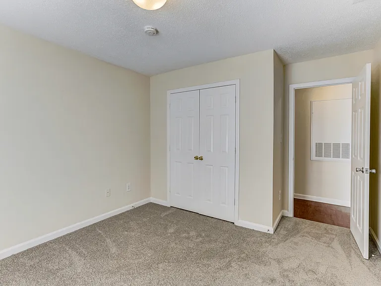Forest Glen Apartments — Photo 31