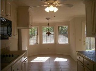 1905 Lake Trace Dr, Jackson, MS 39211
