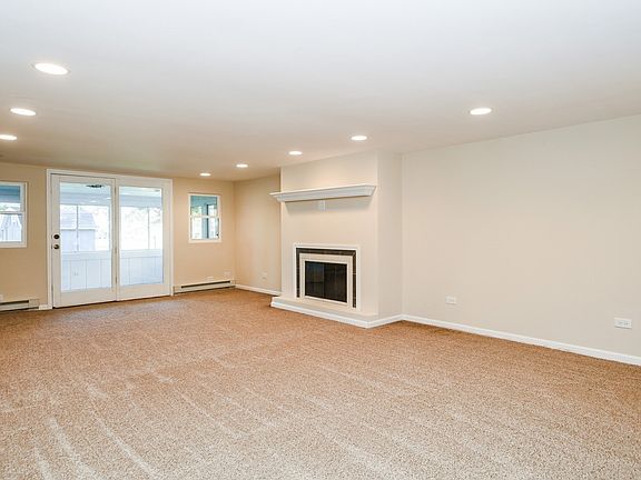 Large Family room with fireplace