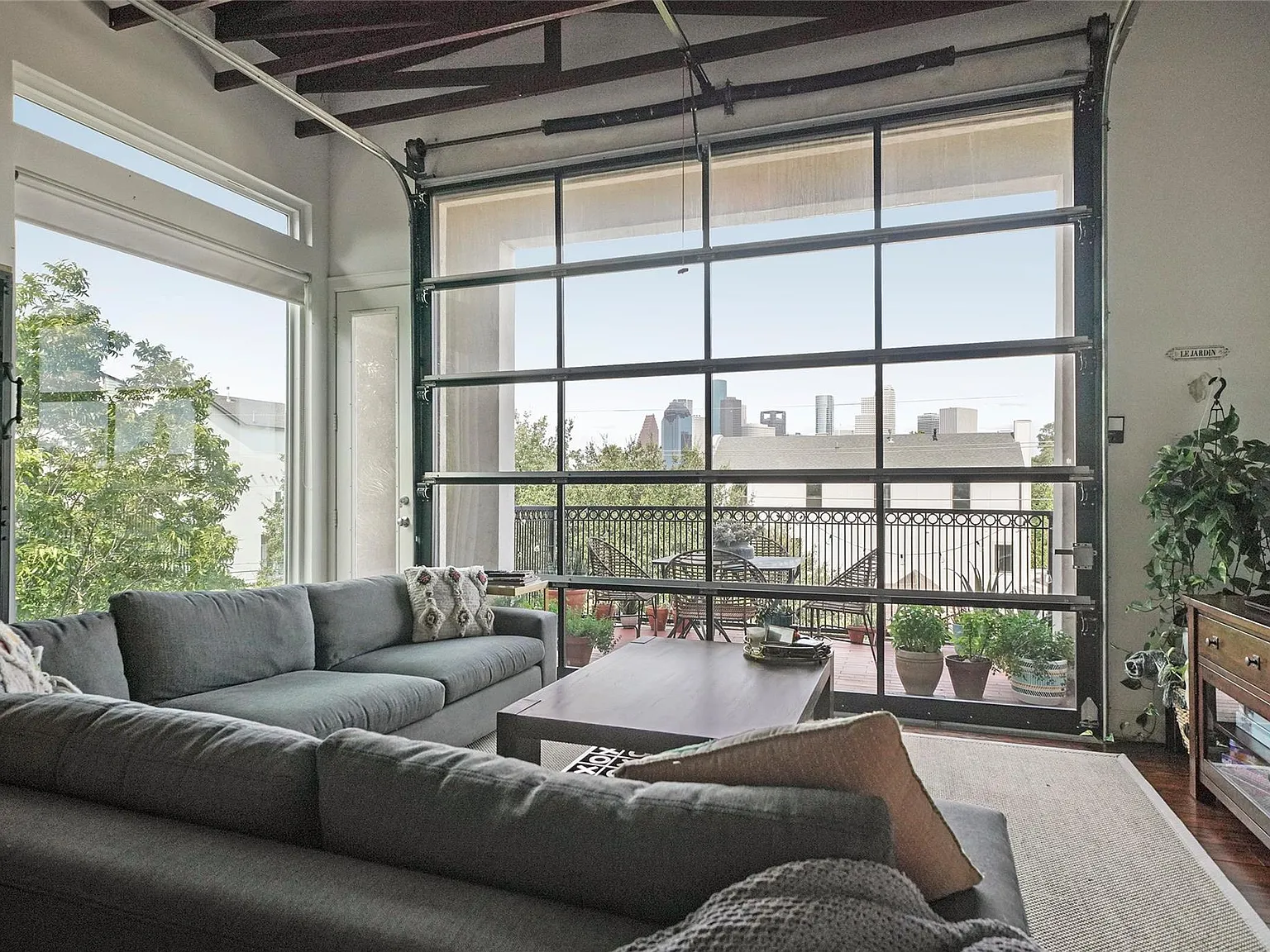 2 bed, 2.5 bath, 2068 sqft, $2,750 — Photo 4