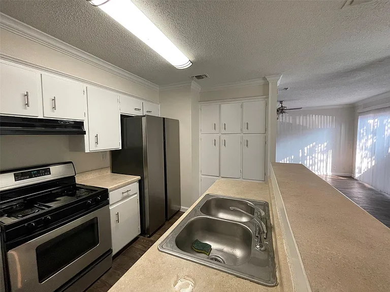 10011 Quail Valley Blvd #B — Photo 6